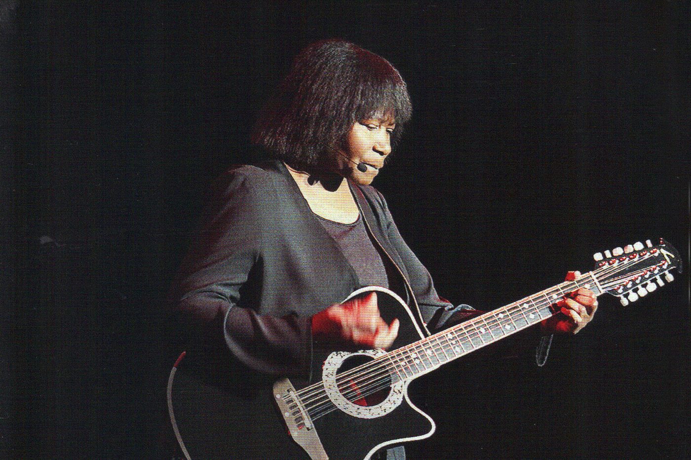 Joan Armatrading receives an Artists’ Artist Award