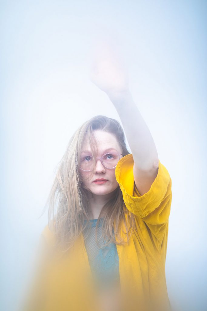 The sensitive contrasts of Rauður - Maxazine.com