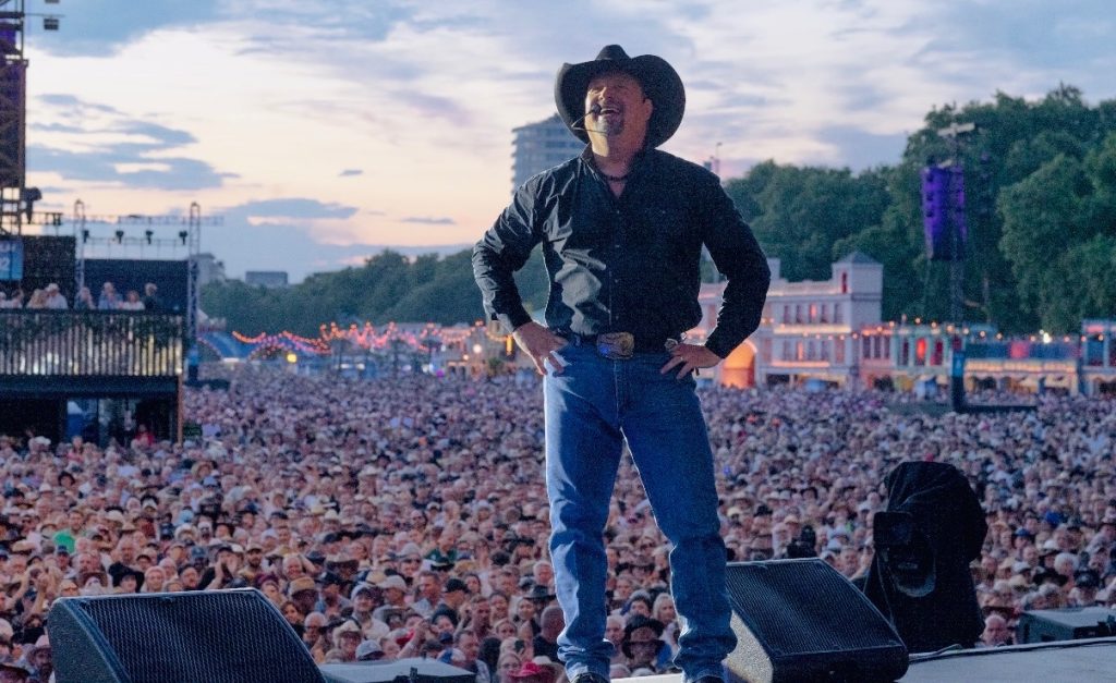 Garth Brooks
